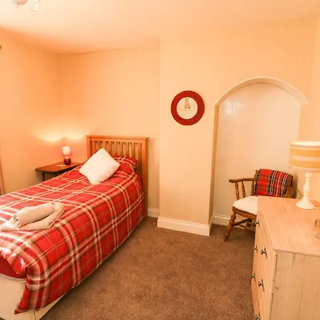 11 Redcar Road *